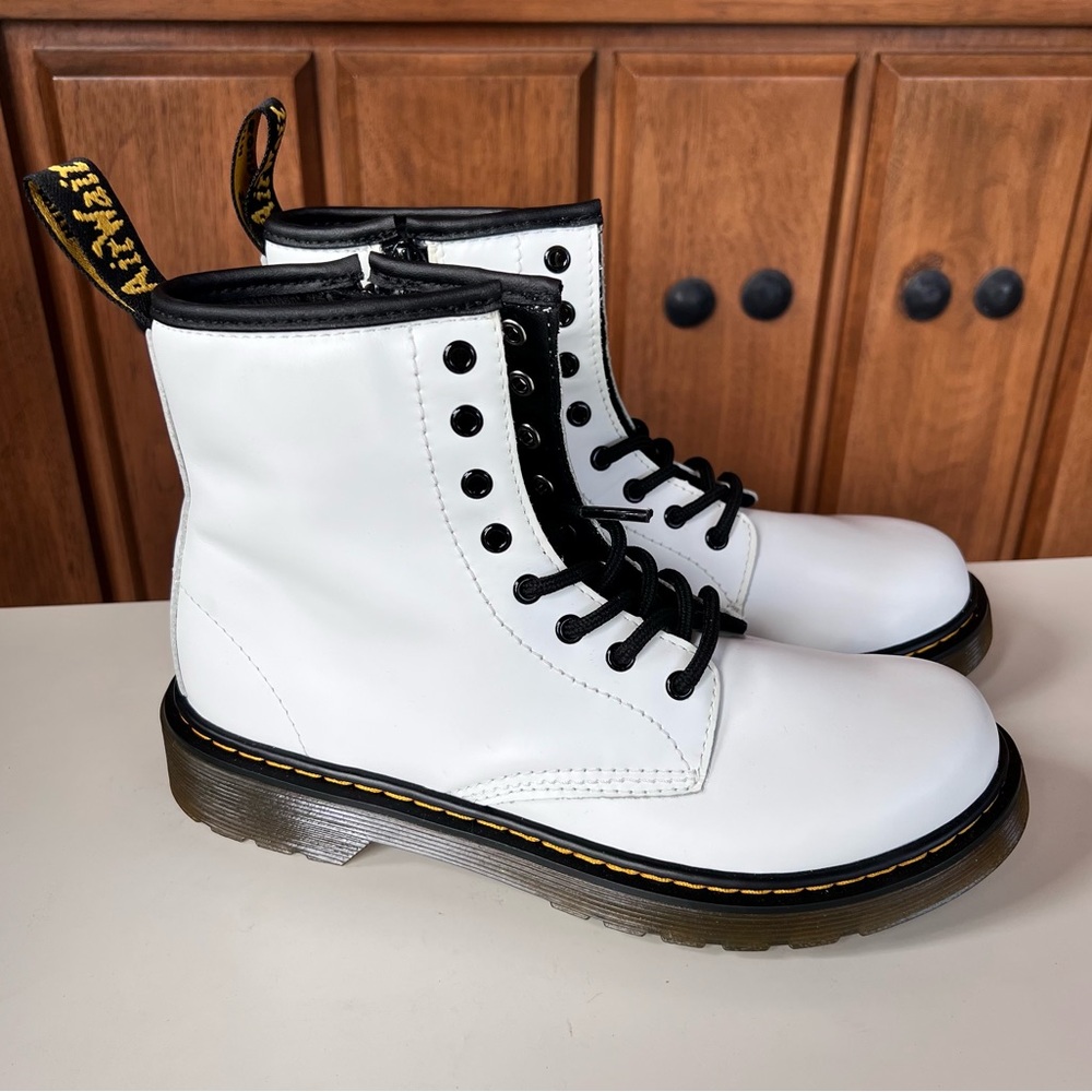 NEW! Doc Dr. Marten’s White 1460‎ Combat Boots Size 5L